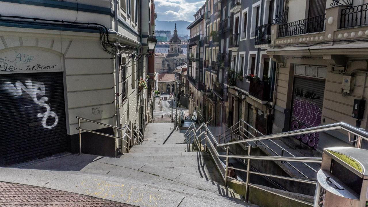 Bonito Y Espacioso Piso En Bilbao. Centro Luaran gambar
